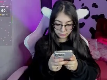 cutebon – webcam model profile photo Image 11