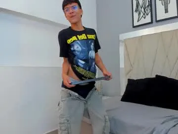 pleasant_fun – webcam model profile photo Image 15