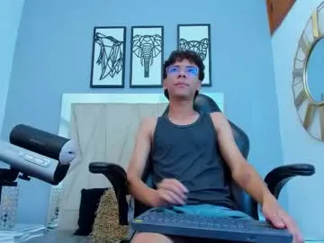 WhoreRobot – webcam model profile photo Image 4