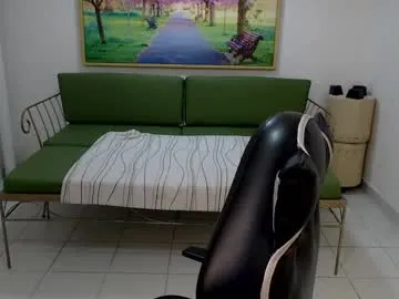 Anallovess – webcam model profile photo Image 8