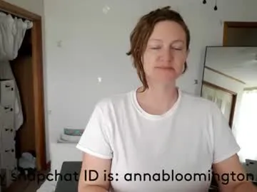 WhoreRobot – webcam model profile photo Image 17