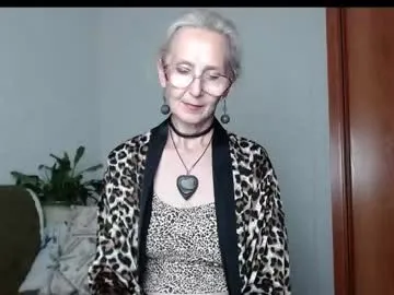 shiny-lily – webcam model profile photo Image 10