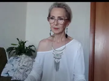 shiny-lily – webcam model profile photo Image 5