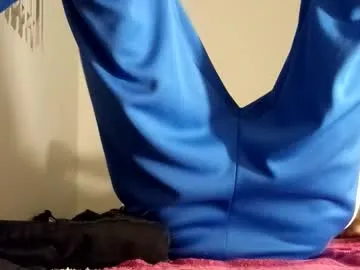 liah_grey8 – webcam model profile photo Image 2