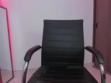 mayadashaaa – webcam model profile photo Image 4