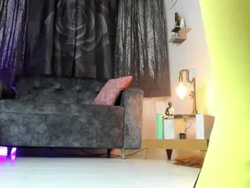 miss_juliaa – webcam model profile photo Image 8