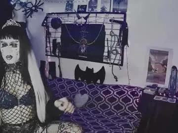 shiny-lily – webcam model profile photo Image 15