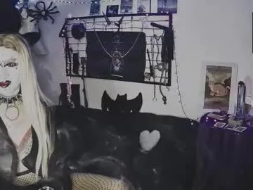 shiny-lily – webcam model profile photo Image 19