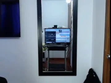 Kristallik-1 – webcam model profile photo Image 9