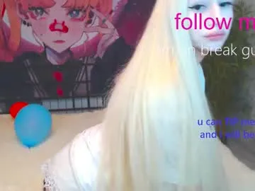 krissone – webcam model profile photo Image 18