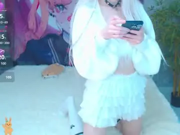 krissone – webcam model profile photo Image 4