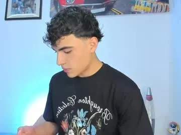 Ellidi – webcam model profile photo Image 15