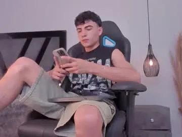 Ellidi – webcam model profile photo Image 19