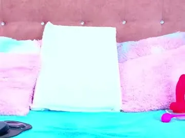 cute_fox_girl – webcam model profile photo Image 2