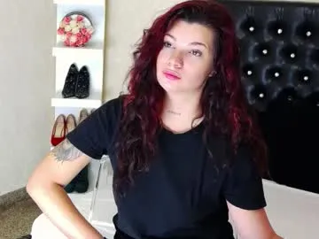 BeautyTriple – webcam model profile photo Image 14