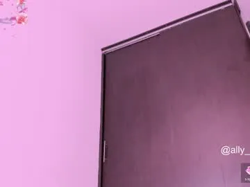 leilapons – webcam model profile photo Image 13