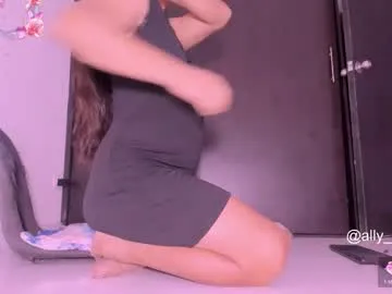 leilapons – webcam model profile photo Image 17