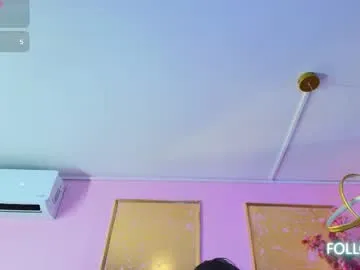 to4ka-gi – webcam model profile photo Image 17