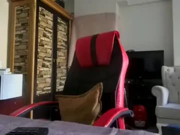 xlunami – webcam model profile photo Image 6