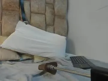 rose_monarch – webcam model profile photo Image 2