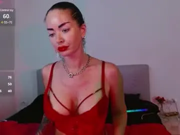 MinniMia – webcam model profile photo Image 8