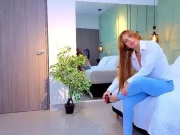 Anallovess – webcam model profile photo Image 4