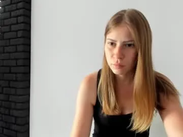 glossybabe_ – webcam model profile photo Image 8