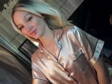 bunnydollstella – webcam model profile photo Image 8