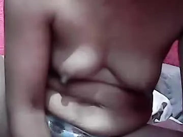 SquirtalPussy – webcam model profile photo Image 9