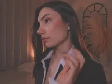 calabadi – webcam model profile photo Image 8