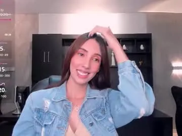 OrgazMia – webcam model profile photo Image 11