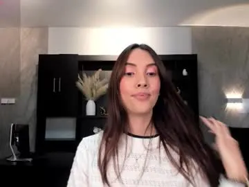 OrgazMia – webcam model profile photo Image 12