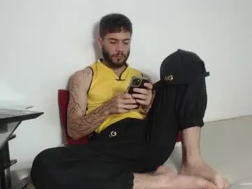 liightanddarkness11_11 – webcam model profile photo Image 3