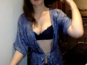 xlunami – webcam model profile photo Image 6