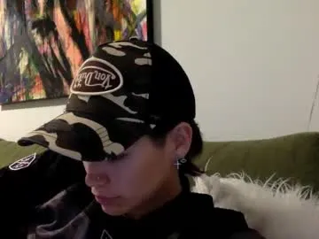 heyhorny_cb – webcam model profile photo Image 15