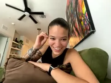 heyhorny_cb – webcam model profile photo Image 2