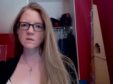 cutesmiles – webcam model profile photo Image 8