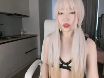 MinniMia – webcam model profile photo Image 2