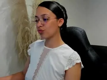 MaddieBryggs – webcam model profile photo Image 12