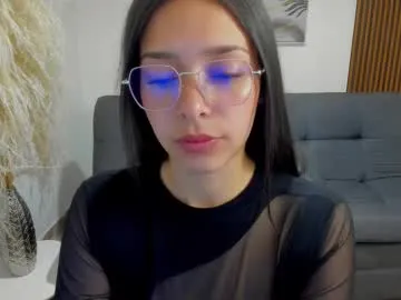 MaddieBryggs – webcam model profile photo Image 15