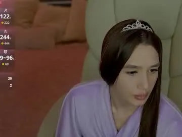 korinaluvv – webcam model profile photo Image 19