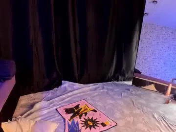 PinkFoxya – webcam model profile photo Image 6