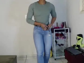 glossybabe_ – webcam model profile photo Image 12