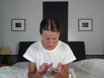 sexy_vania – webcam model profile photo Image 8