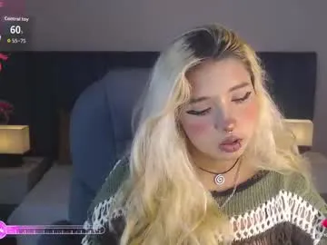 aliiz_01 – webcam model profile photo Image 10