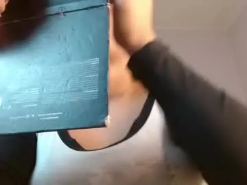 aliiz_01 – webcam model profile photo Image 4