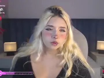 aliiz_01 – webcam model profile photo Image 7