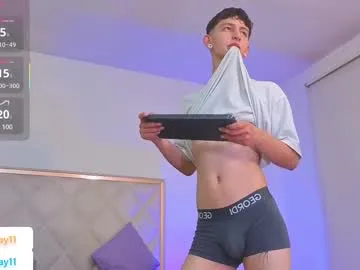 krissone – webcam model profile photo Image 12