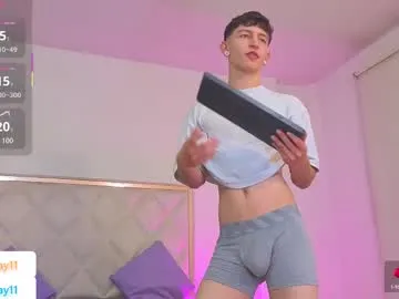 krissone – webcam model profile photo Image 9