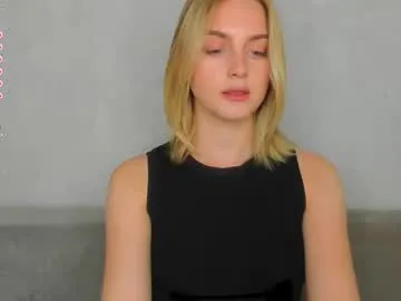 Kristallik-1 – webcam model profile photo Image 19